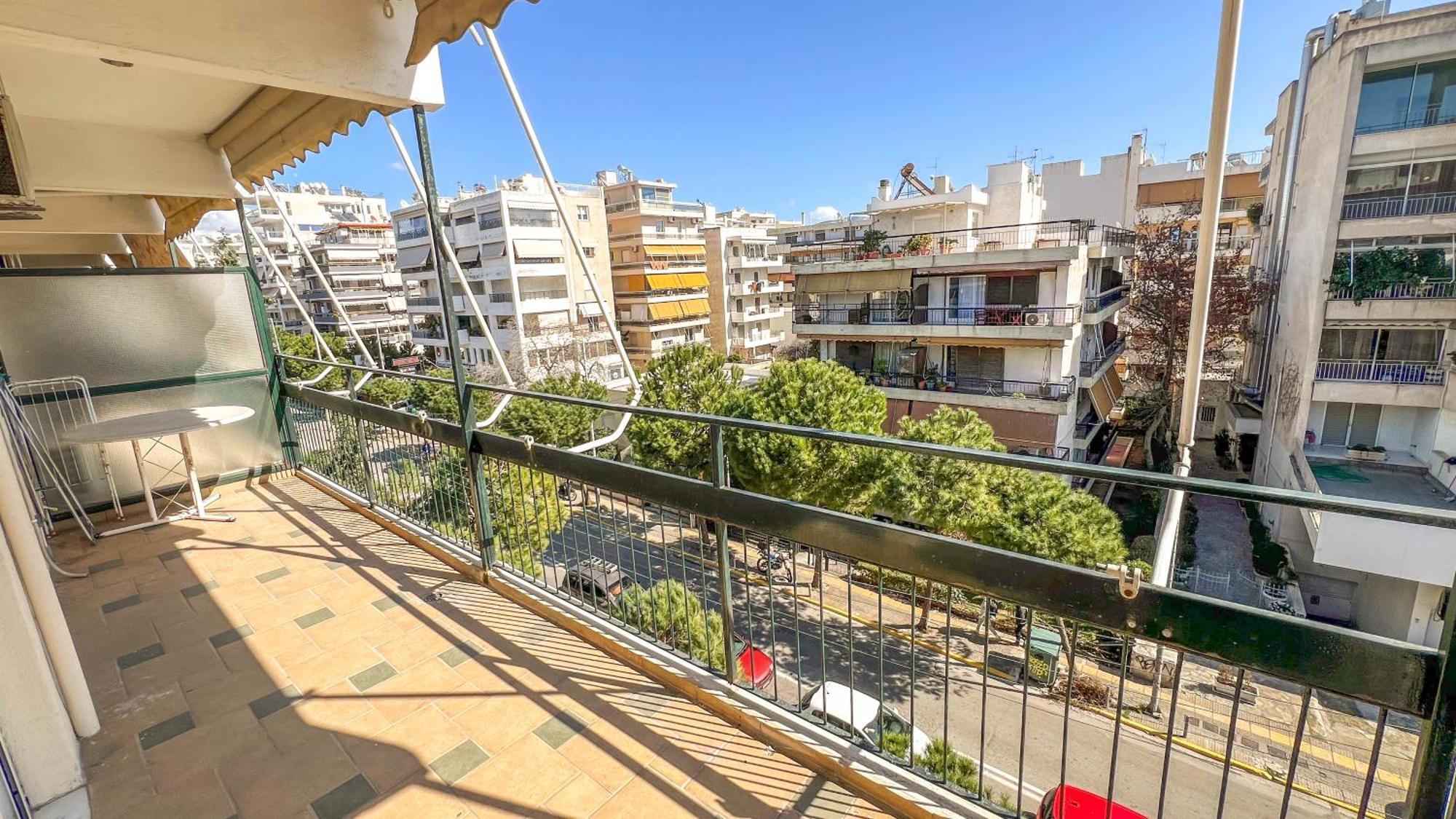 Apartment Alimos Sea View Family *